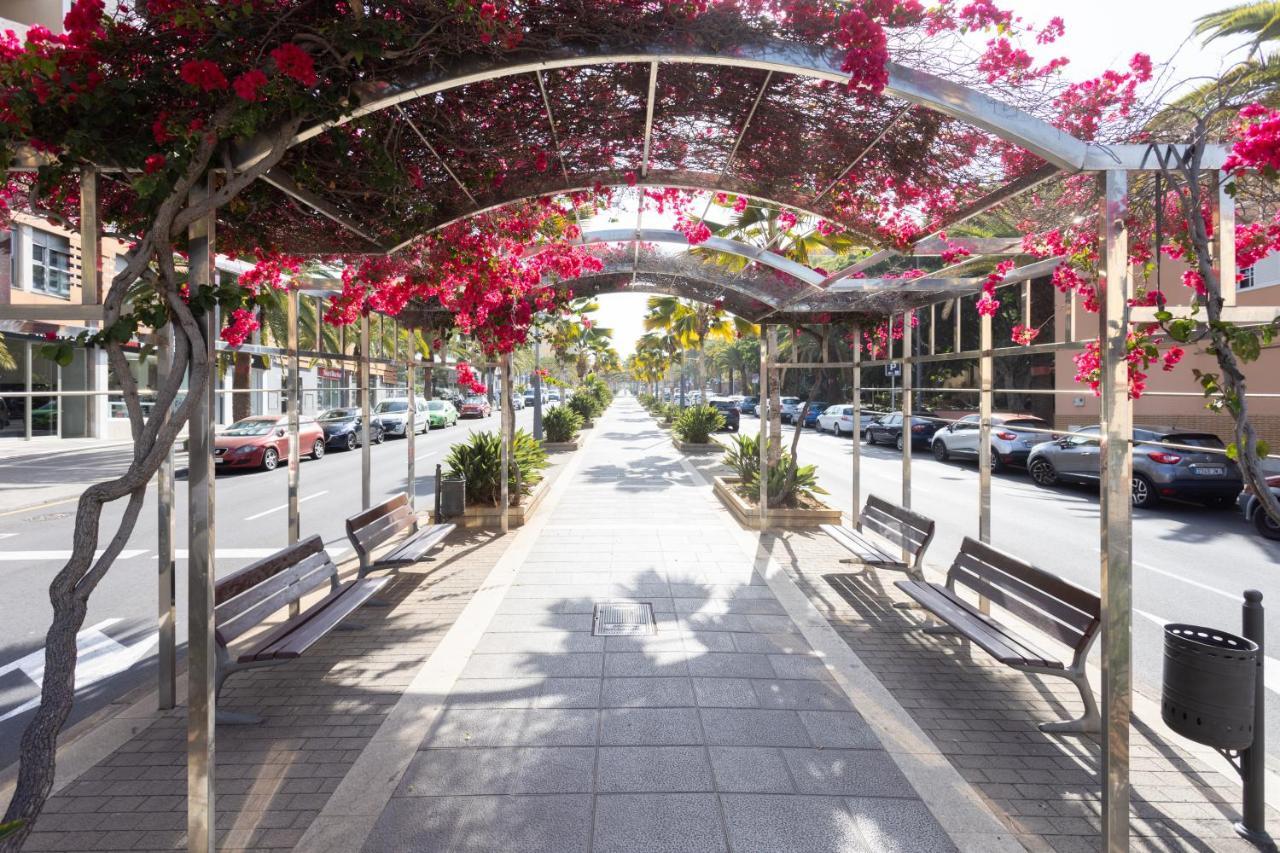 Home2Book Stunning Santa Cruz City Views Exteriör bild